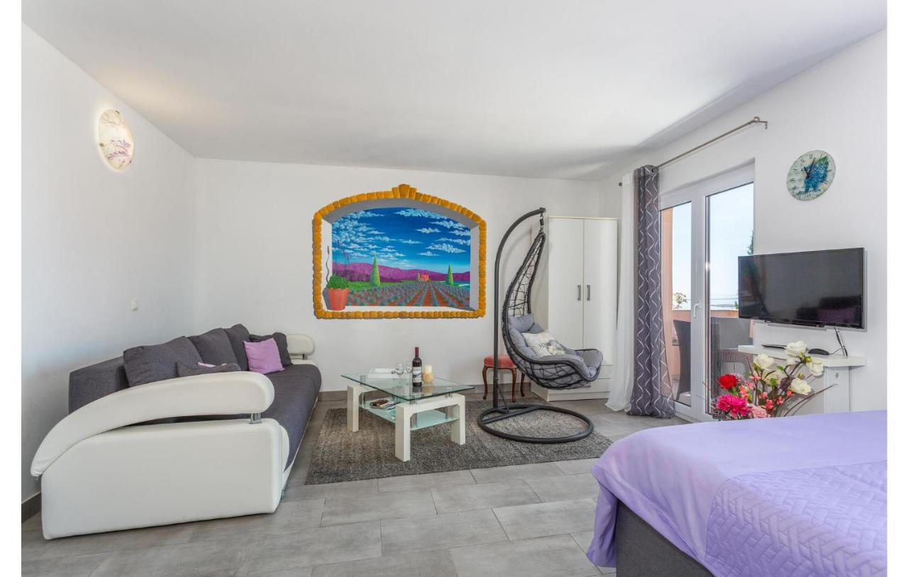 Beautiful Apartment In Stara Baska With Wifi Εξωτερικό φωτογραφία
