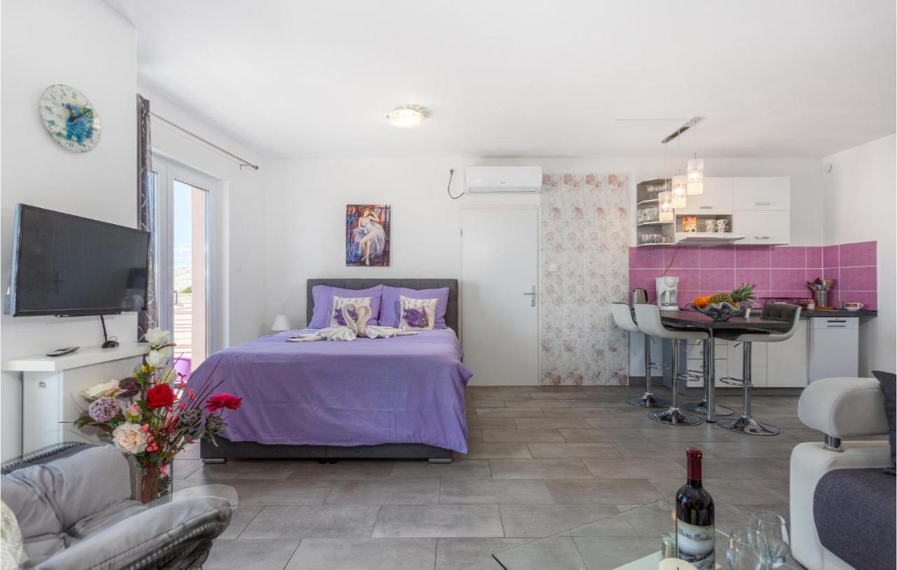 Beautiful Apartment In Stara Baska With Wifi Εξωτερικό φωτογραφία